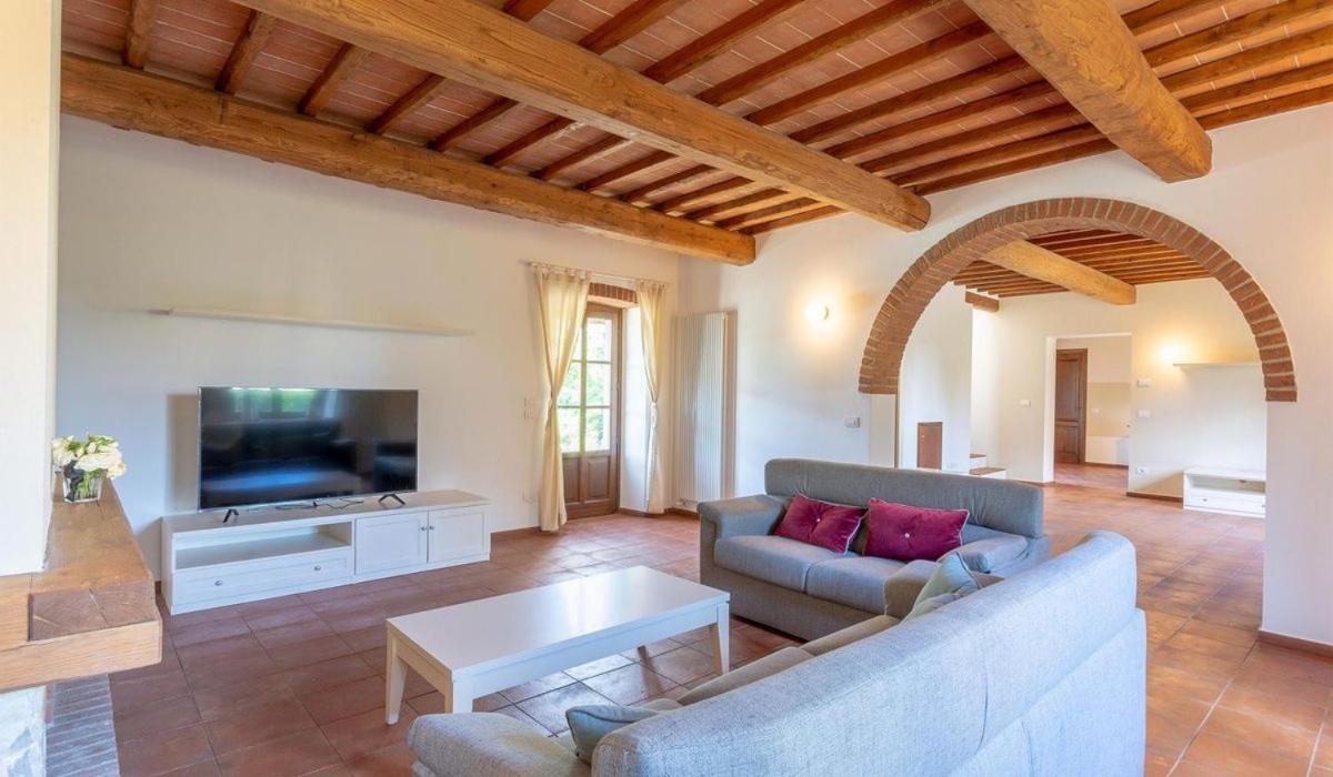 Poggio Cennina Resort Bucine Bagian luar foto